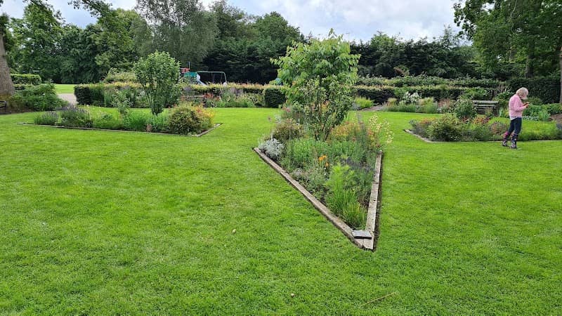 Compass Garden - Image 1