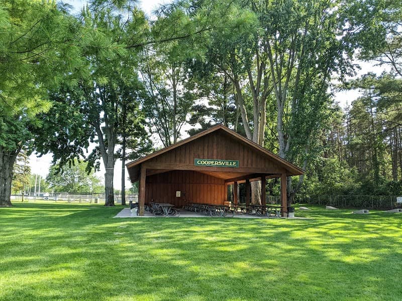 Veterans Park - Image 1
