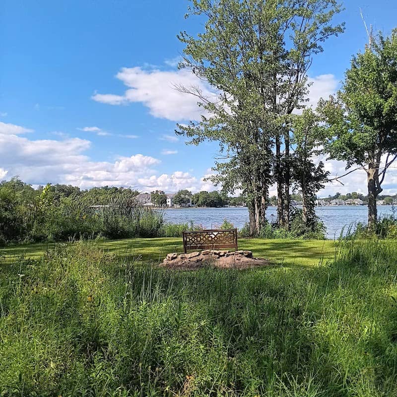 Hinrichs Waterfront Park - Image 1