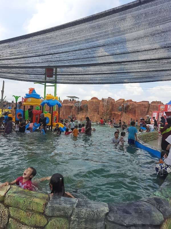 Alexandria Waterpark - Image 1