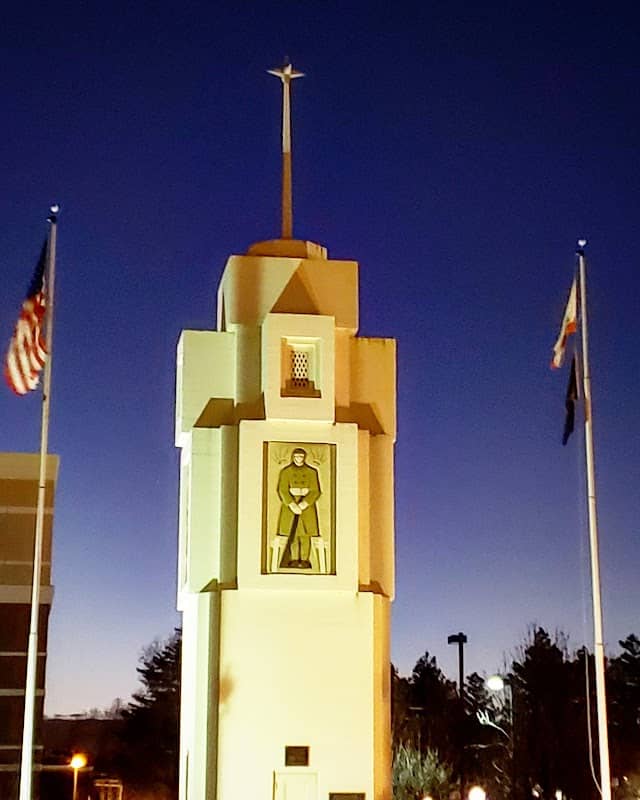 Soldier's Memorial Monument - Image 2
