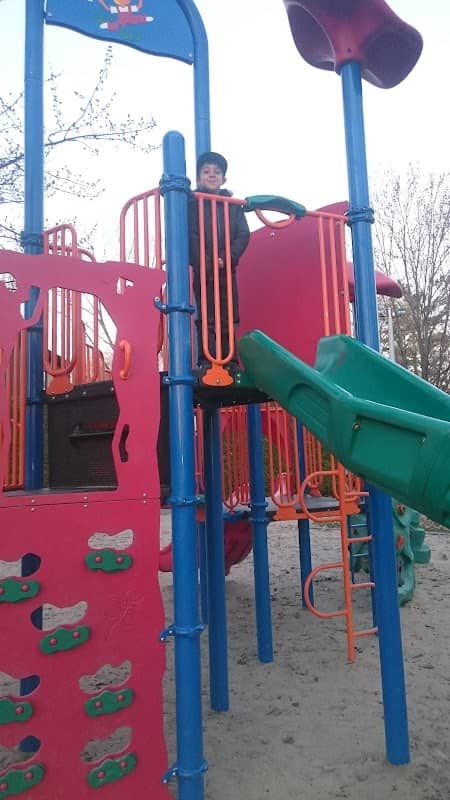 Castillou Park - Image 2