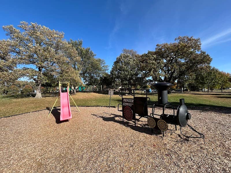 Pioneer Park - Image 1