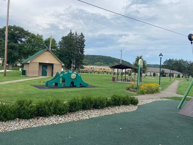 Taylor Memorial Park - Image 2