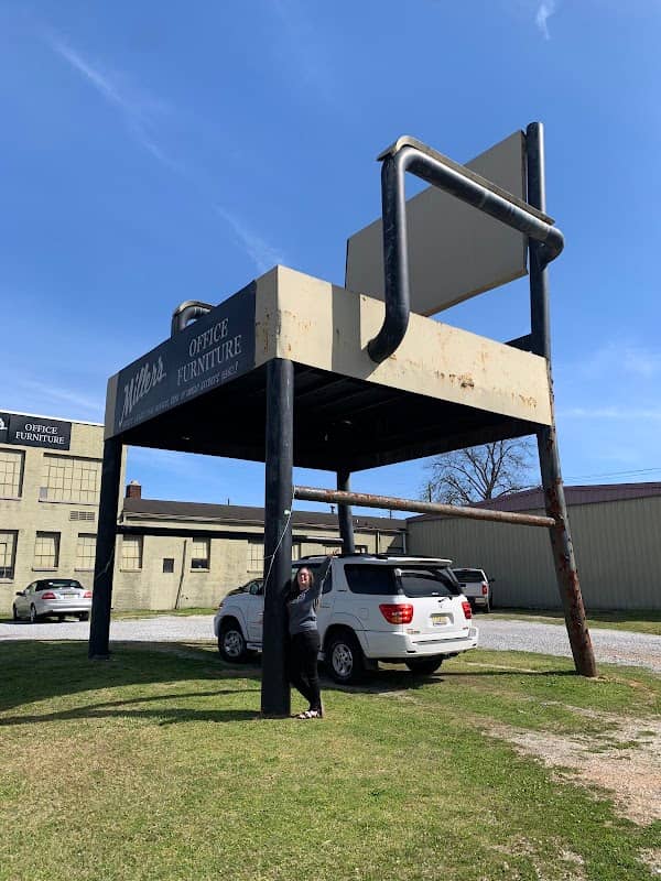 World's Largest Office Chair - Image 1