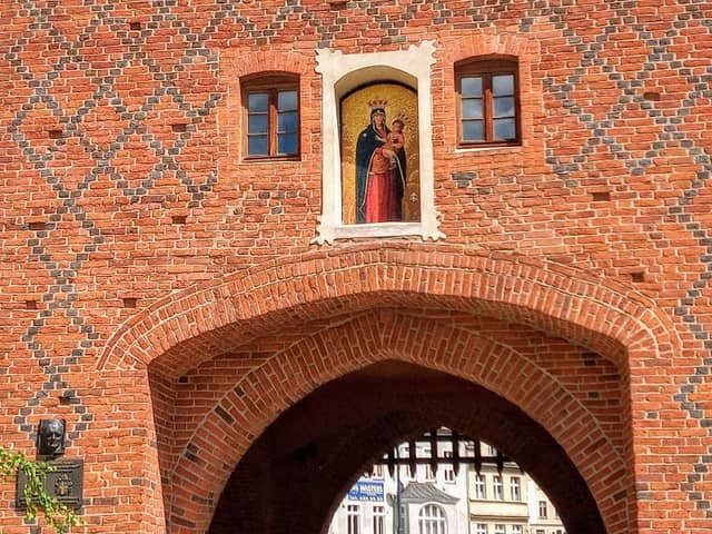 Upper Gate in the Old Town - Image 2
