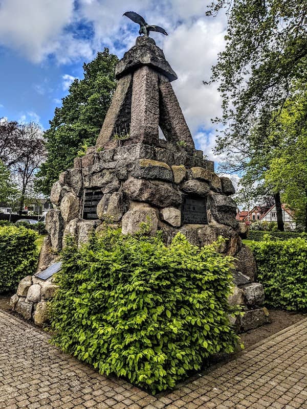 Kriegerdenkmal Tostedt - Image 1