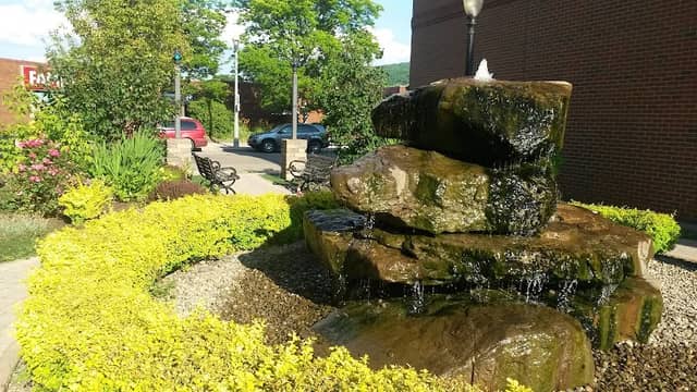 Victorian pocket park - Image 2