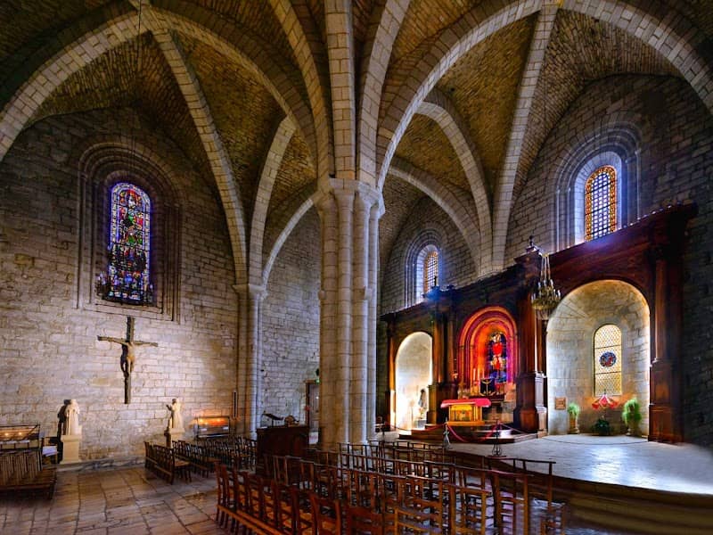 Basilique Saint Sauveur - Image 2