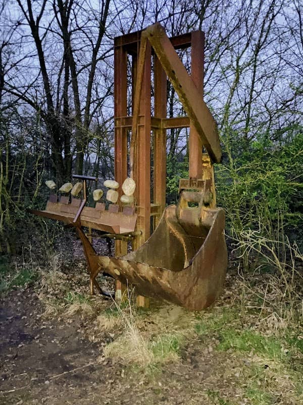 "Sortiermaschine" des Geoerlebnispfades "Bewegte Steine" - Image 1