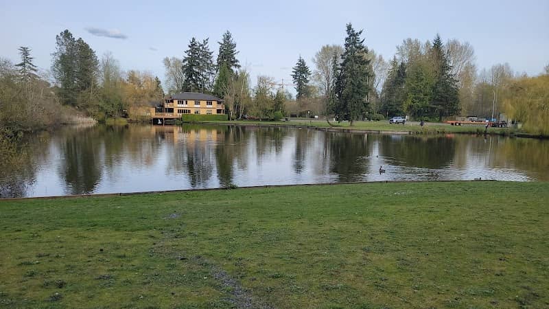 Sprague's Pond Mini Park - Image 1