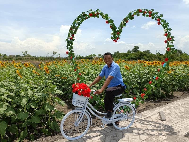 Agrowisata Pengalangan Taman Bunga - Image 1