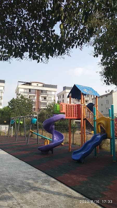 Child park - Image 1