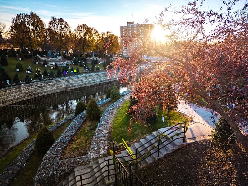 Comstock Park - Image 1