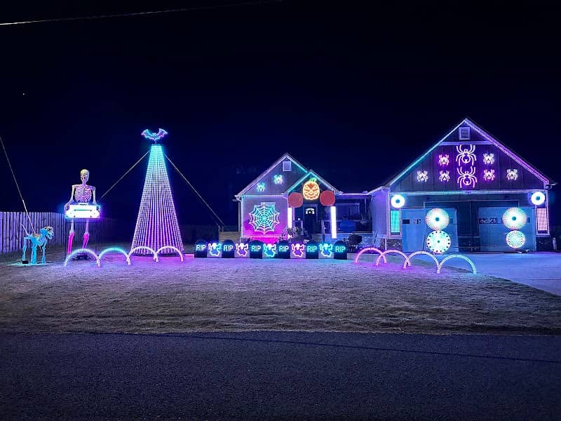 Pinnacle landing light show - Image 3