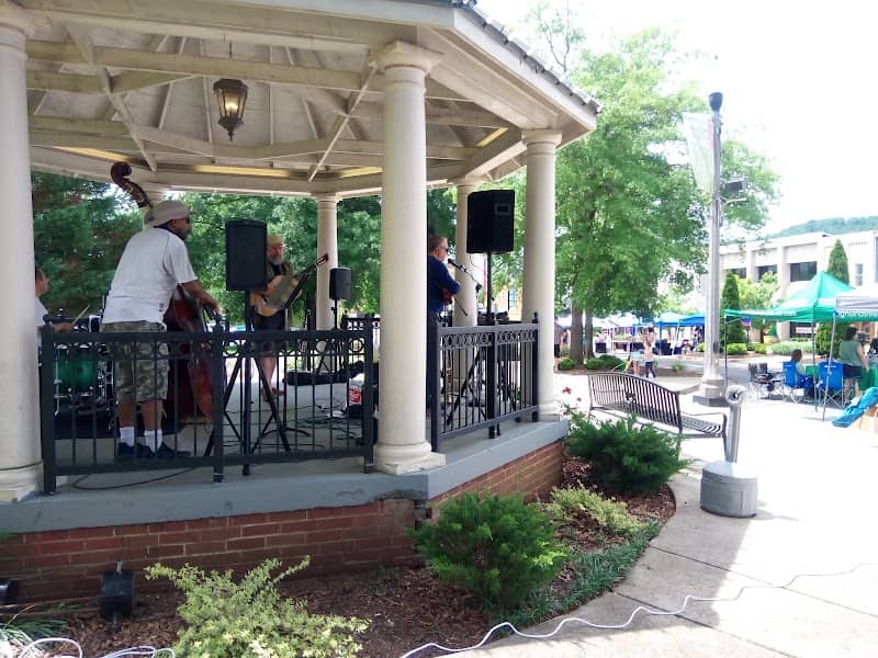 Jackson Square - Image 1