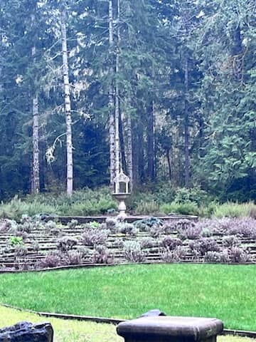 Harstine Italian Garden - Image 1