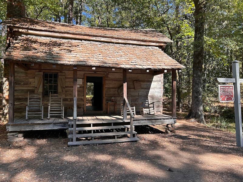 Pioneer Log Cabin - Image 1
