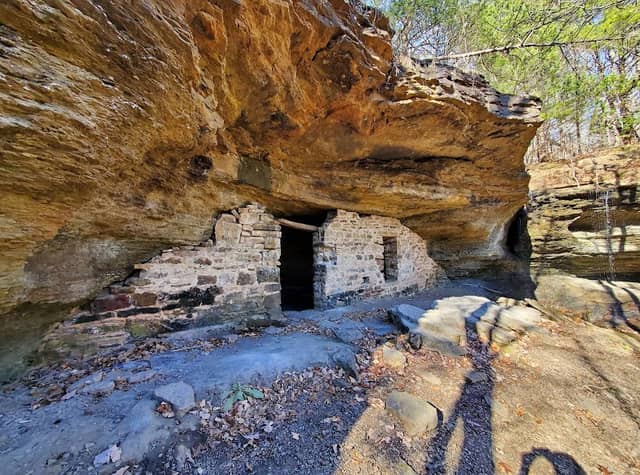 Moonshiners Cave - Image 2
