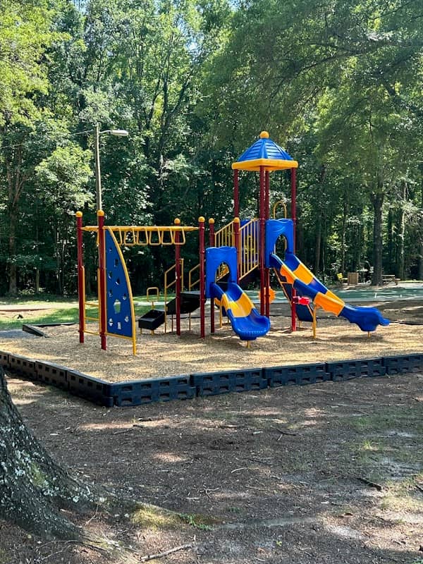 Athens Park - Image 1