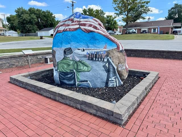 Story County, Maxwell Iowa Freedom Rock - Image 2