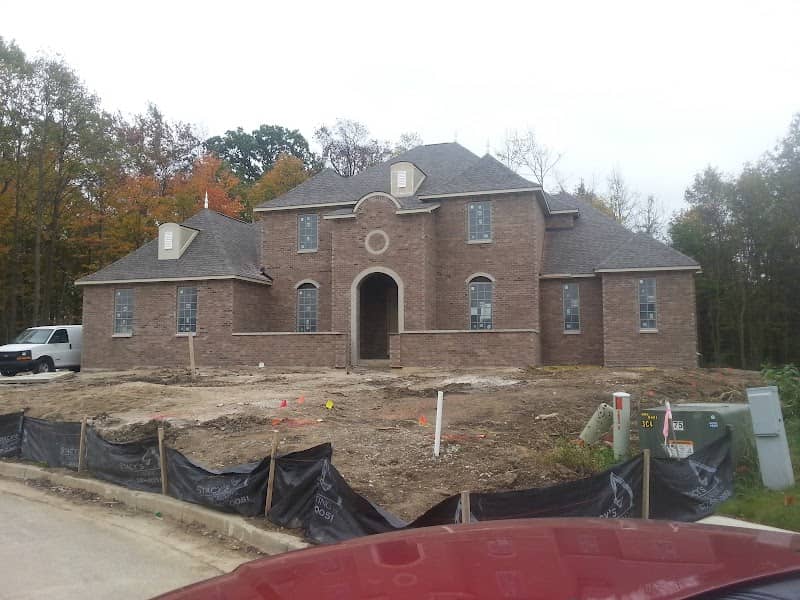 Chapel Square - Image 1