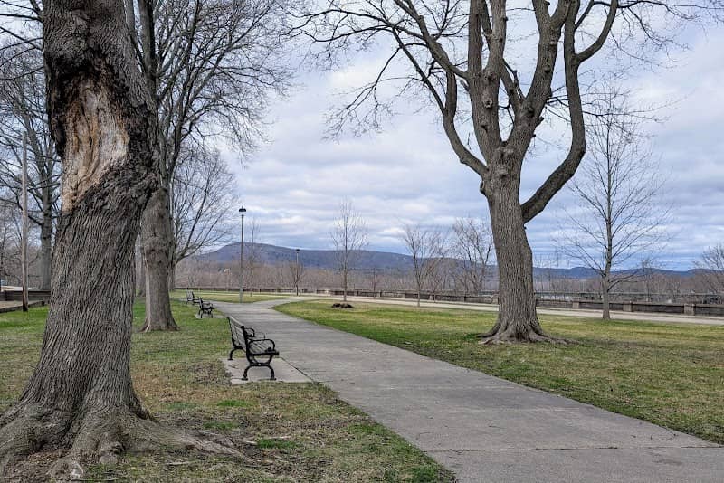 Pulaski Park - Image 2