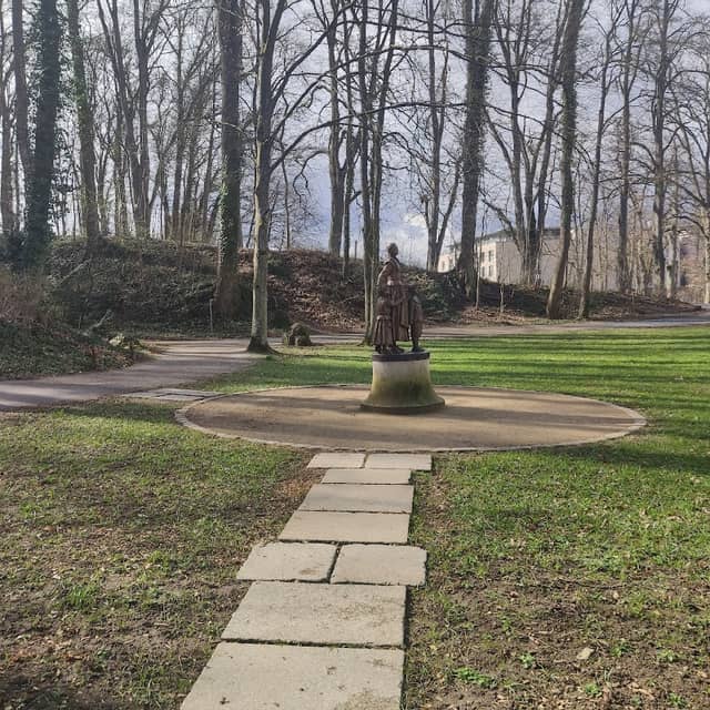 Kinderlore-Denkmal - Image 2