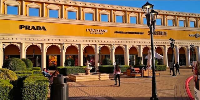 San Marcos Premium Outlets - Image 1