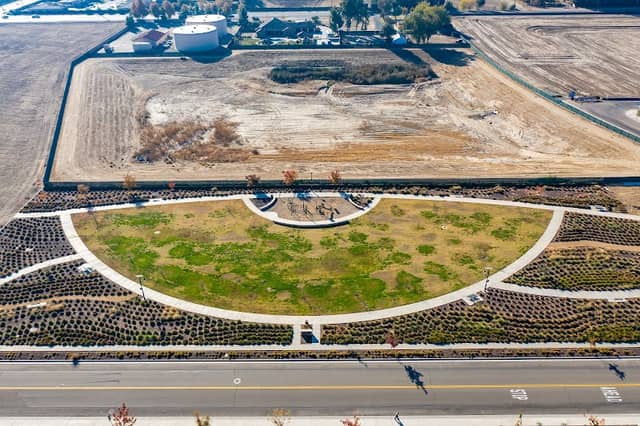 Silver Oaks Park - Image 1