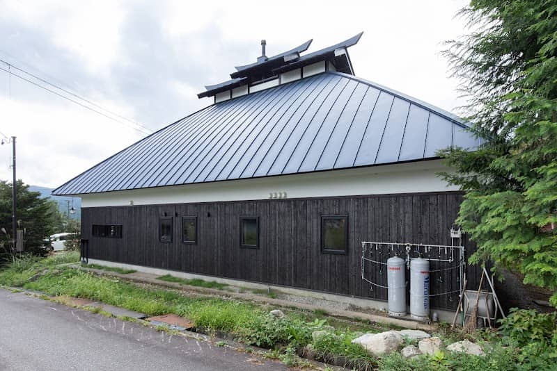 Tonbo House - Image 1