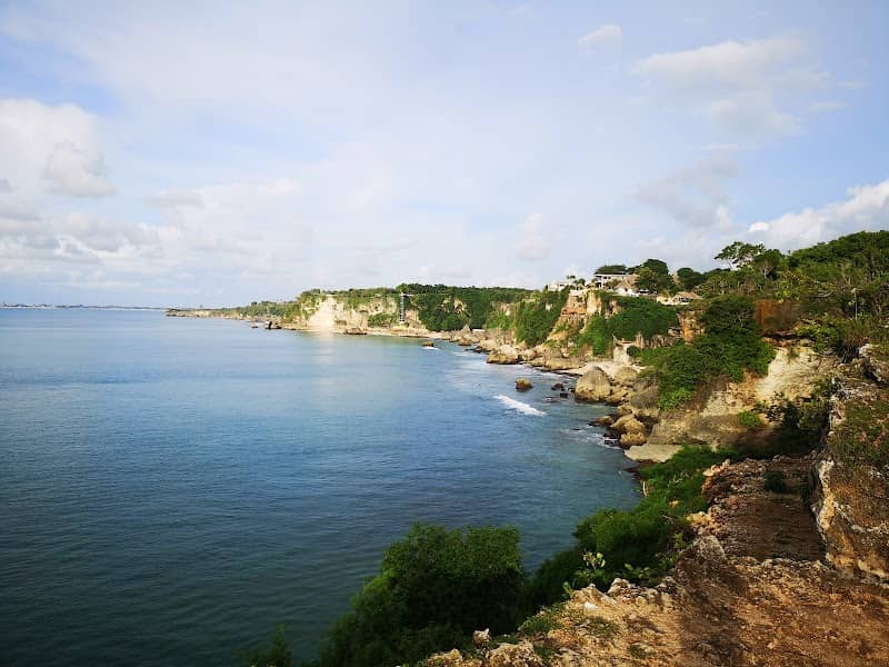 Tebing Pantai Balangan - Image 2