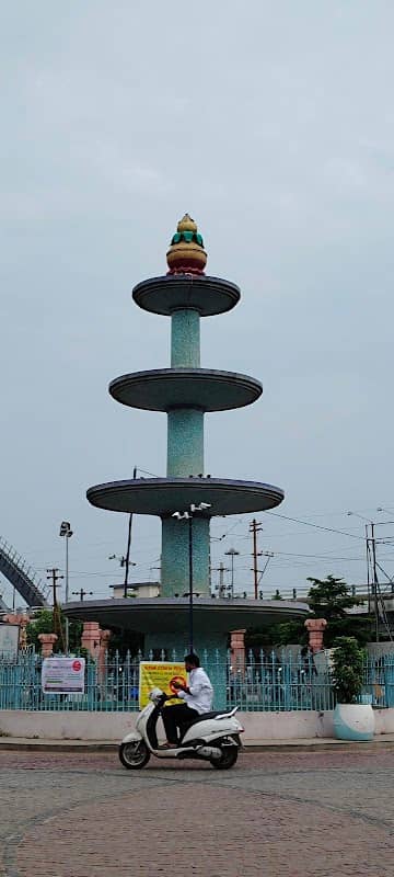 Pushkar Ghat Fountain - Image 2