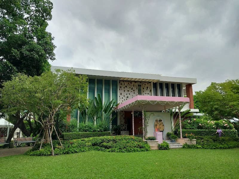 Ruenrudee Palace - Image 2