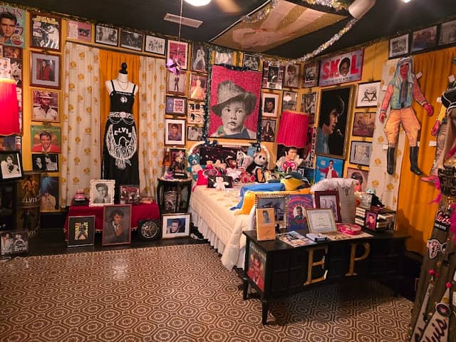 Loudermilk Boarding House & Everything Elvis Museum - Image 2