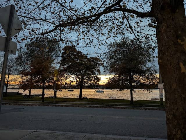 Burr's Hill Park - Image 2
