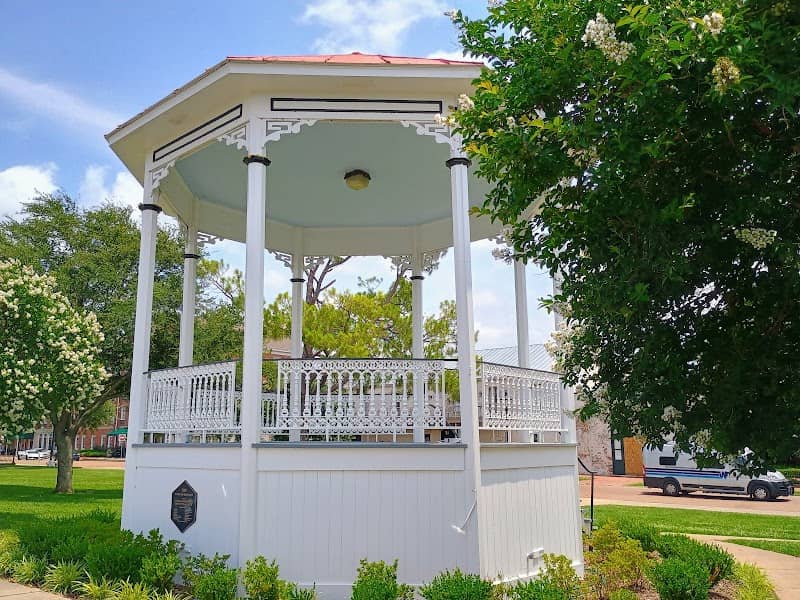 Natchez Trail Bluff Deck - Image 1