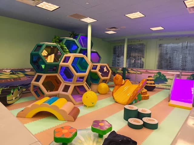 Animal World Play Louisville - Image 2