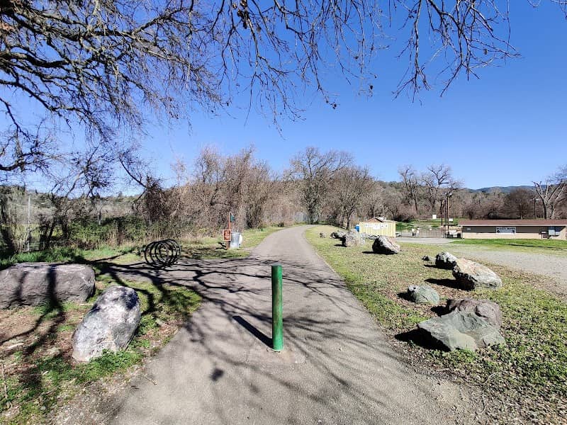 Riverside Park - Image 1