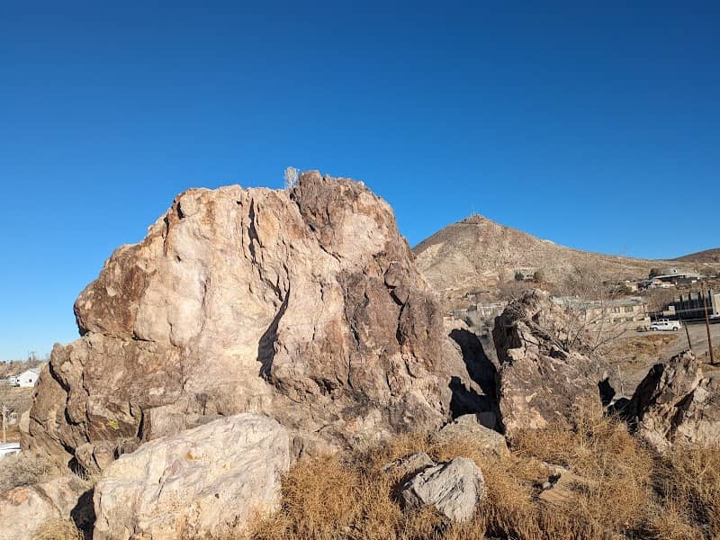 Pride Rock II - Image 1