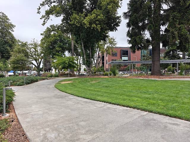 Hayward Heritage Plaza - Image 2