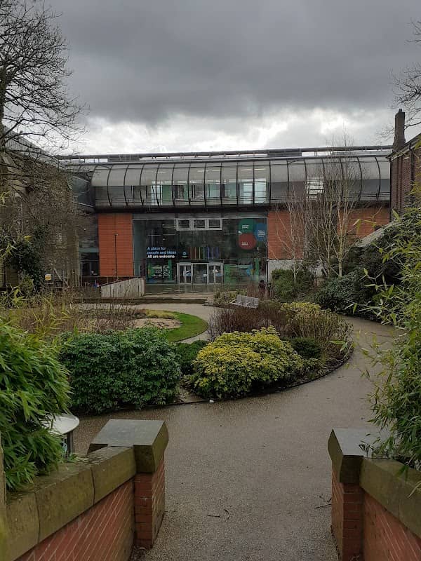 Gallery Oldham - Image 2
