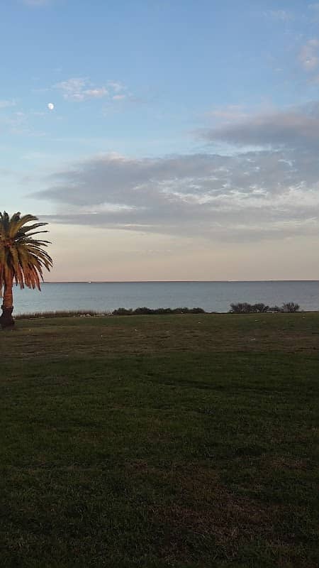Bayshore Park - Image 1
