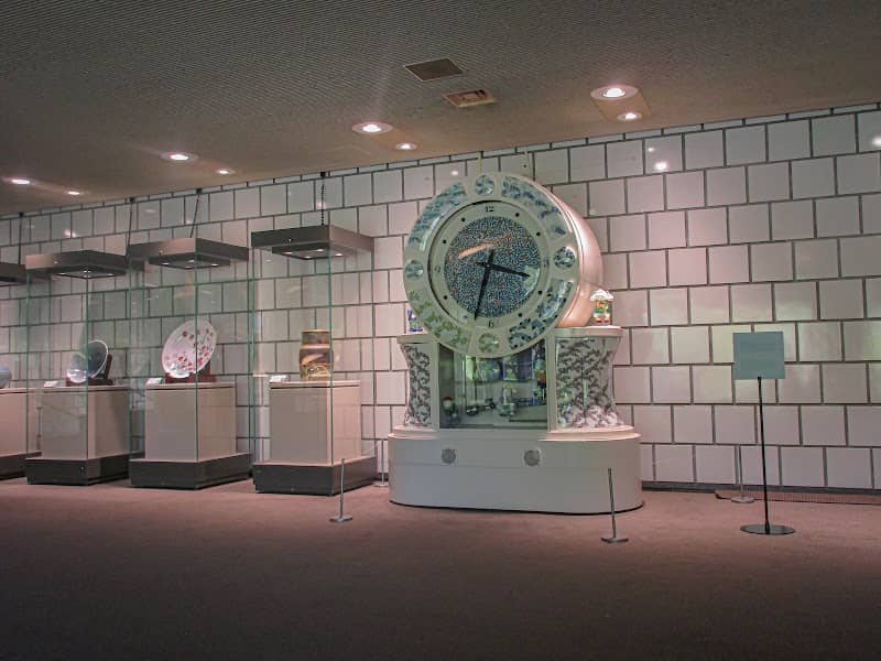 有田焼からくりオルゴール時計 - Image 1