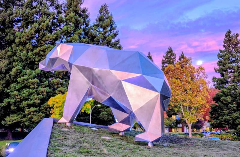 CYBERBEAR statue - Image 2