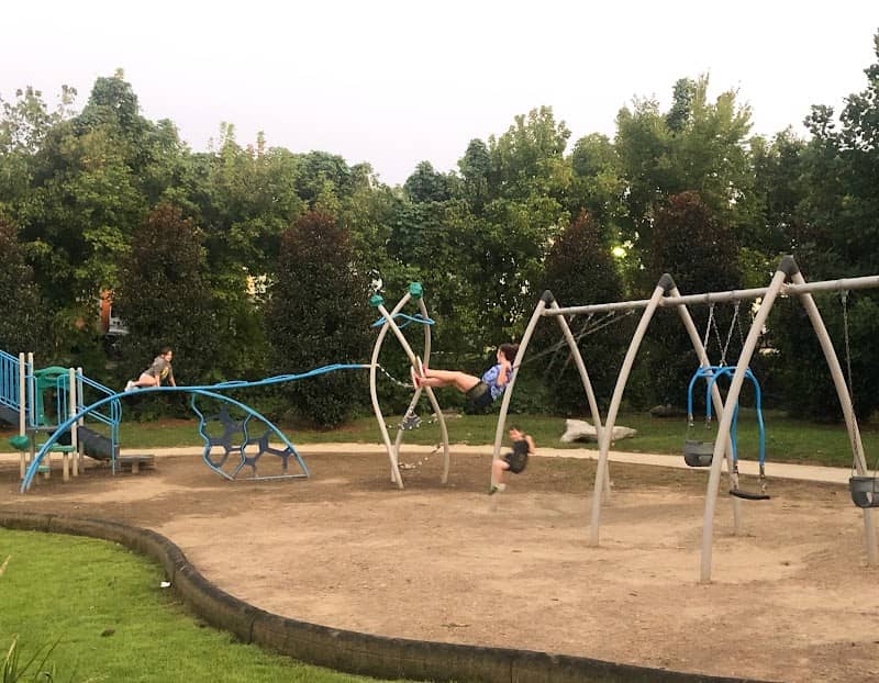Meadowlawn Park - Image 2