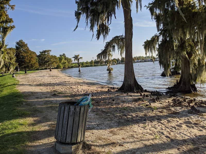 Lake End Park - Image 1