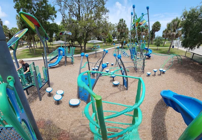 Riverview Park - Image 1