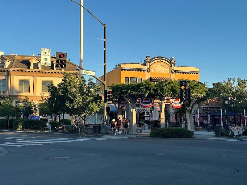 Livermore Flagpole (downtown) - Image 1