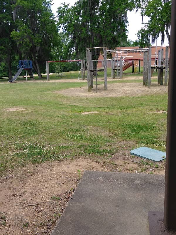 Sheridan Heights Park - Image 2
